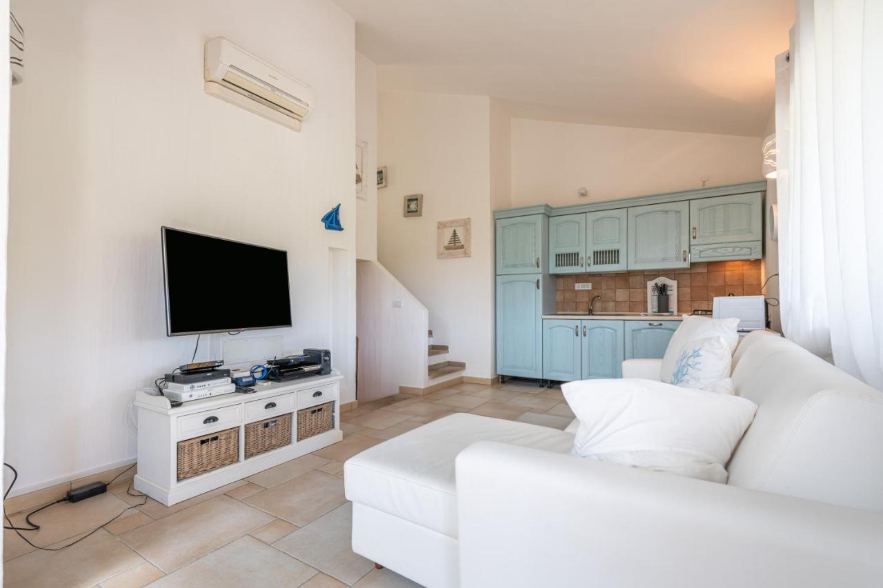 Casa Vacanza Il Bouganville Villasimius Exterior photo